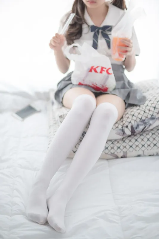 森萝财团 [R15-009] 床上JK白丝 [84P] - 森萝财团